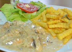Картопля фрі з курячим філе
